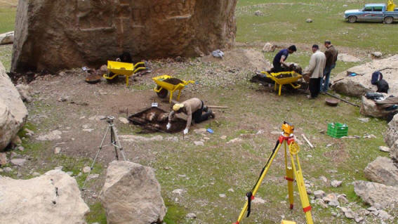 Excavations at Hung-e Azhdar